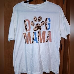 A Tultex XL Dog Mama short sleeve t-shirt in 100% cotton.